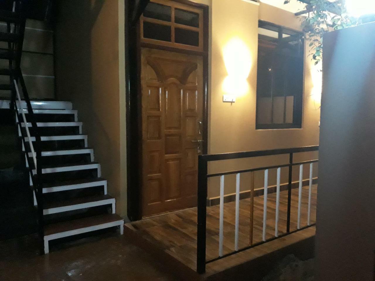 Hotel Shawn'S The Morjim Enclave Exterior foto