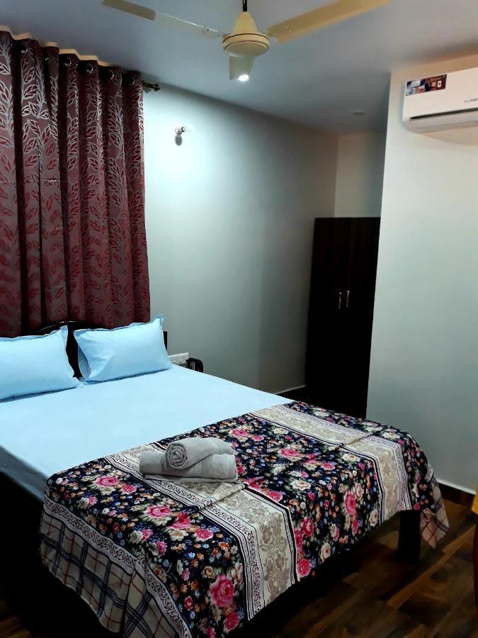 Hotel Shawn'S The Morjim Enclave Exterior foto